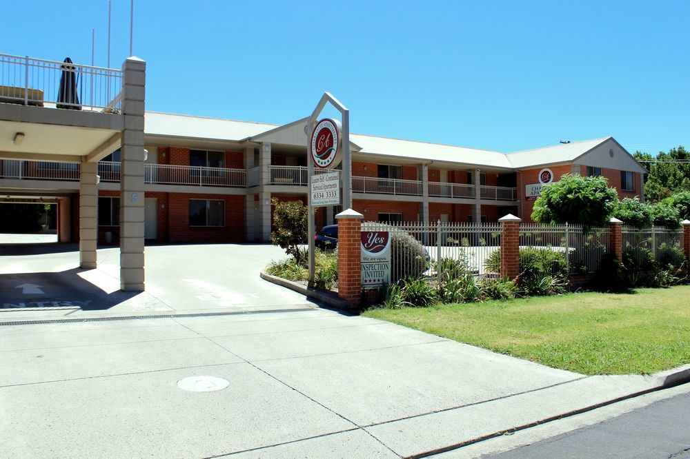 Charlotte Apartments バサースト エクステリア 写真