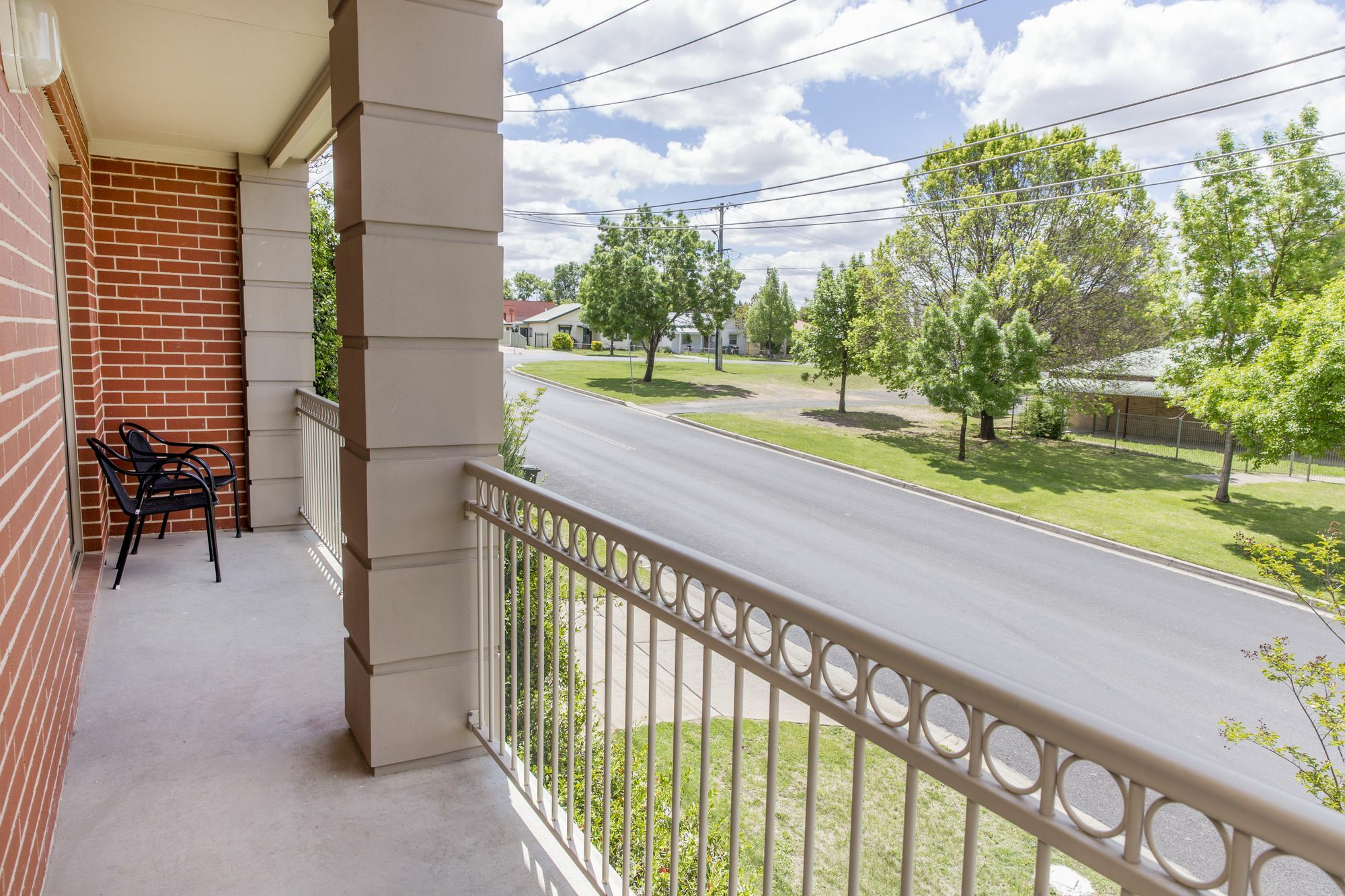 Charlotte Apartments バサースト エクステリア 写真